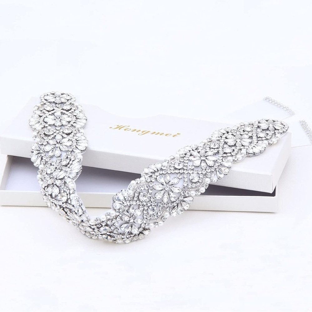 Elegant Silver Floral Rhinestone Belt